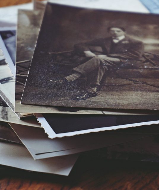 pexels-suzyhazelwood-1999352